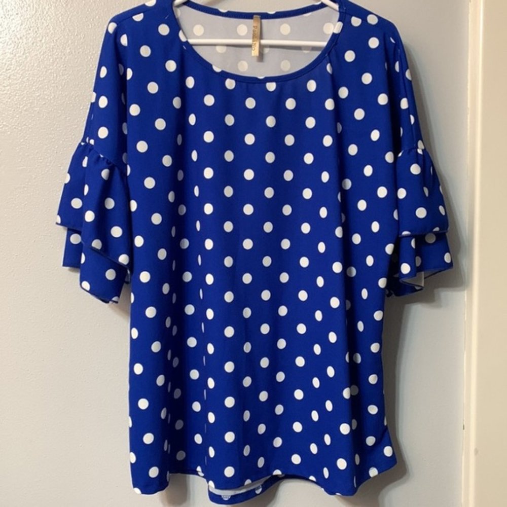 NWOT - PaoLiNo Blue with white polka dots ¾ sleeve - XL